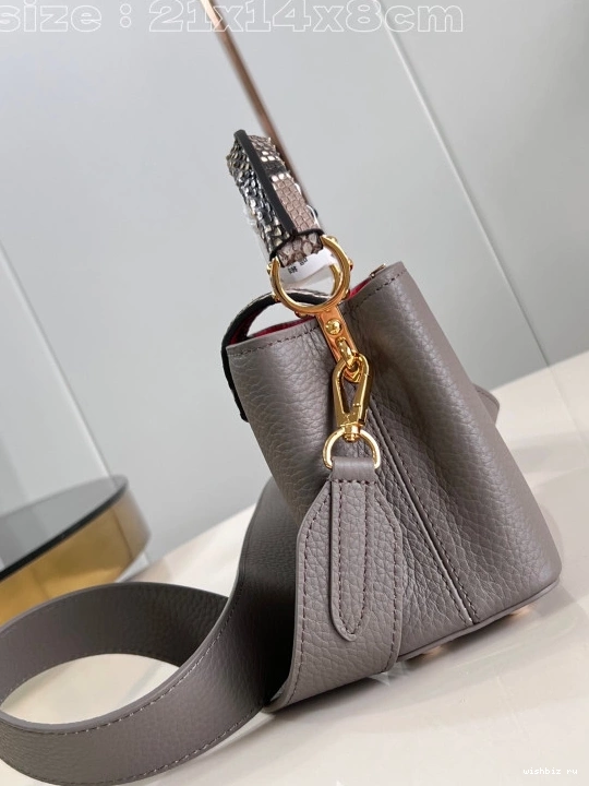 WIS LOUIS CAPUCINES MINI-21*14*8CM VUITTON 0726